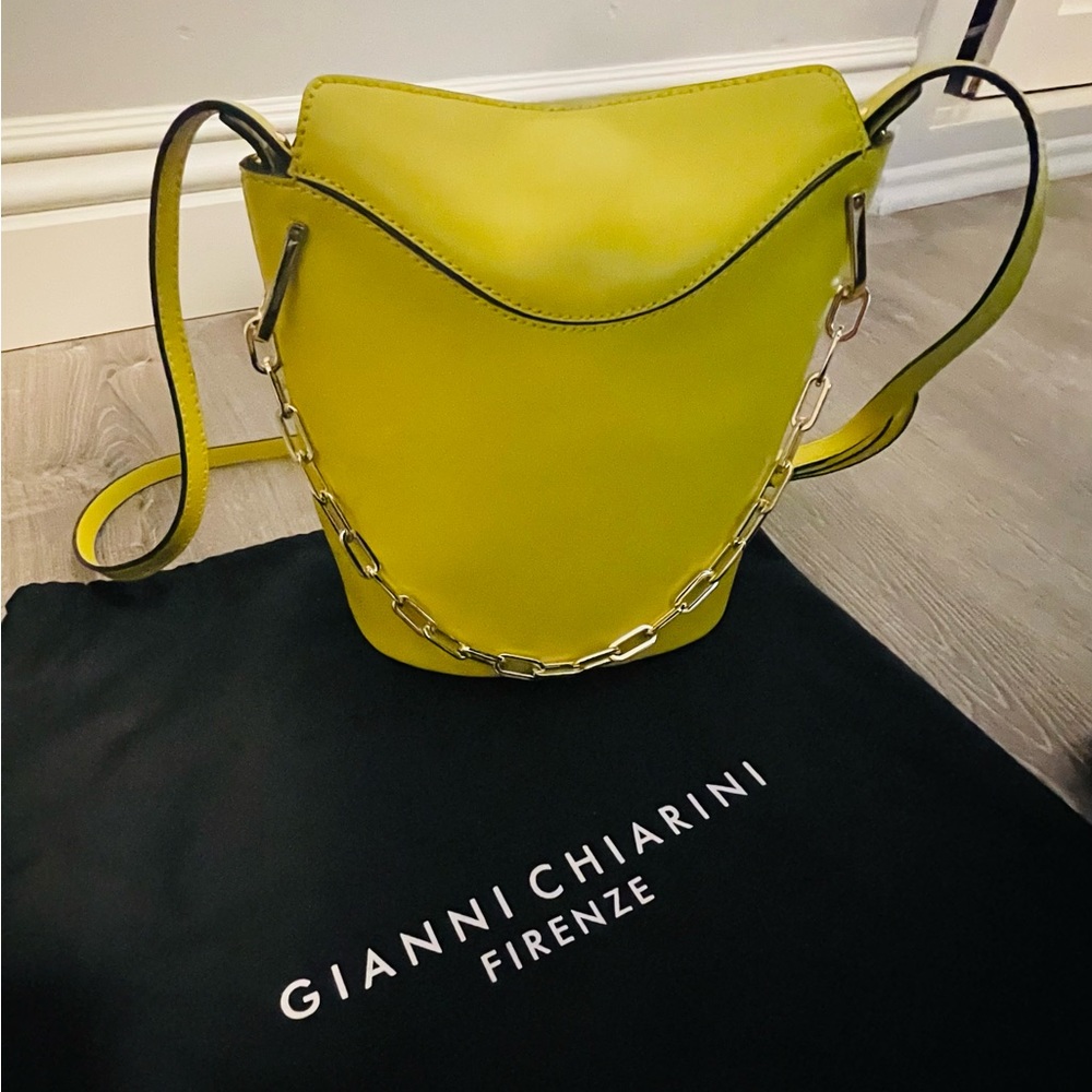 Gianni Chiarini Italian leather hand bag